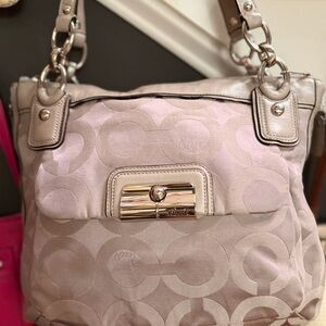 RARE Vintage Y2K Coach Penelope Hobo in excellent condition!